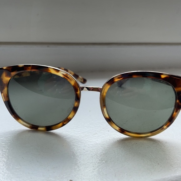 Tory Burch Accessories - Authentic Tory Burch polarized sunglasses